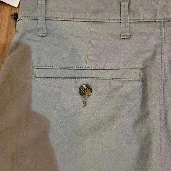 GOODFELLOW MEN'S Thunder Gray Linden Flat Front Chino Shorts - Picture 13 of 16